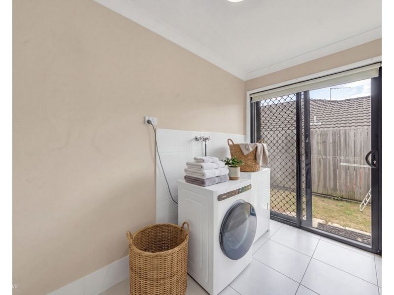 6 Spey Close, Deebing Heights QLD 4306