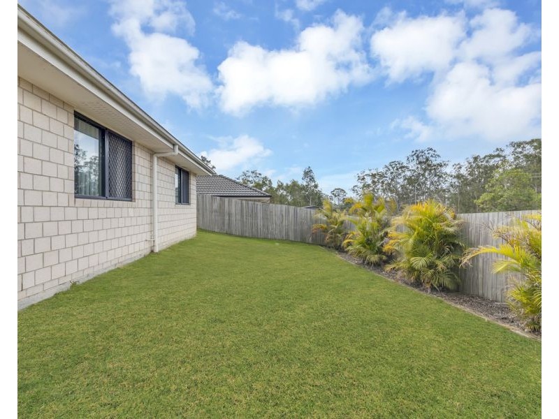 6 Spey Close, Deebing Heights QLD 4306