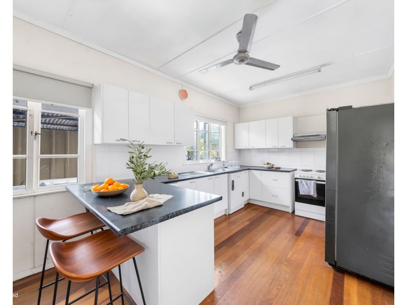 79 Raceview Street, Raceview QLD 4305