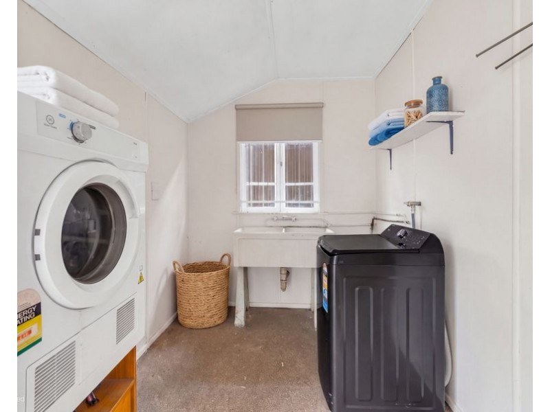 79 Raceview Street, Raceview QLD 4305