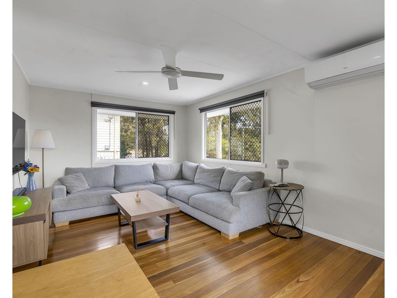 24 Cooneana Street, Bundamba QLD 4304