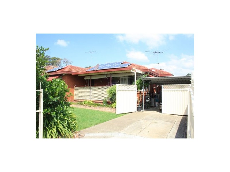 27 Trafalgar street, Glenfield NSW 2167
