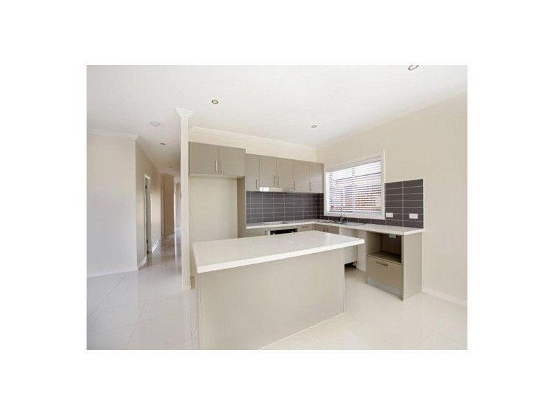 113 holiday avenue, Edmondson Park NSW 2174