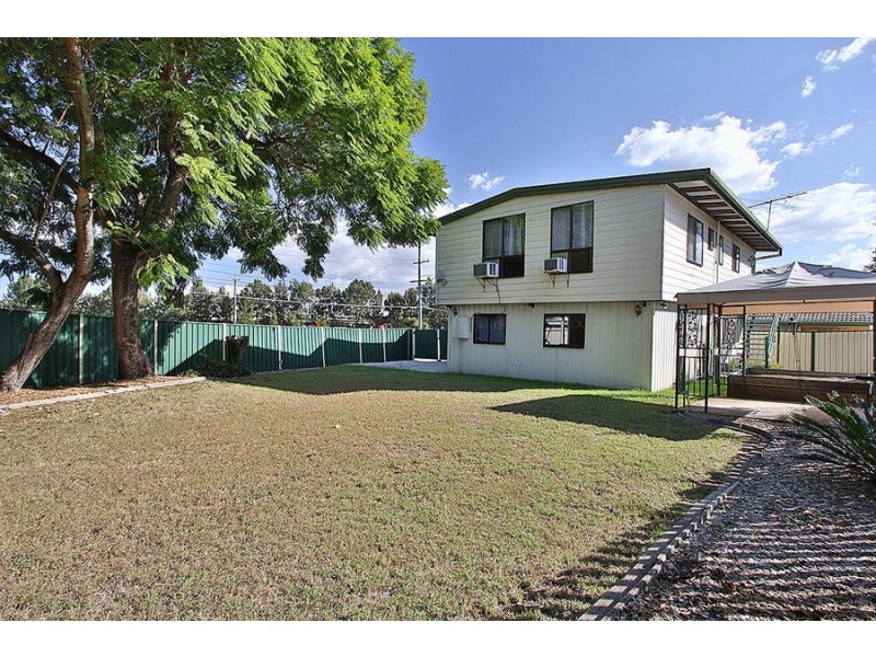130 Robertson Road, Silkstone QLD 4304