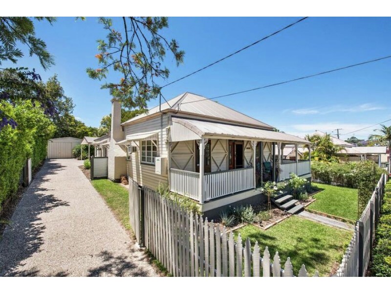 17 Burnett Street, Ipswich QLD 4305