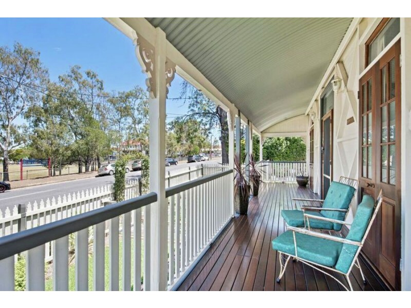 17 Burnett Street, Ipswich QLD 4305