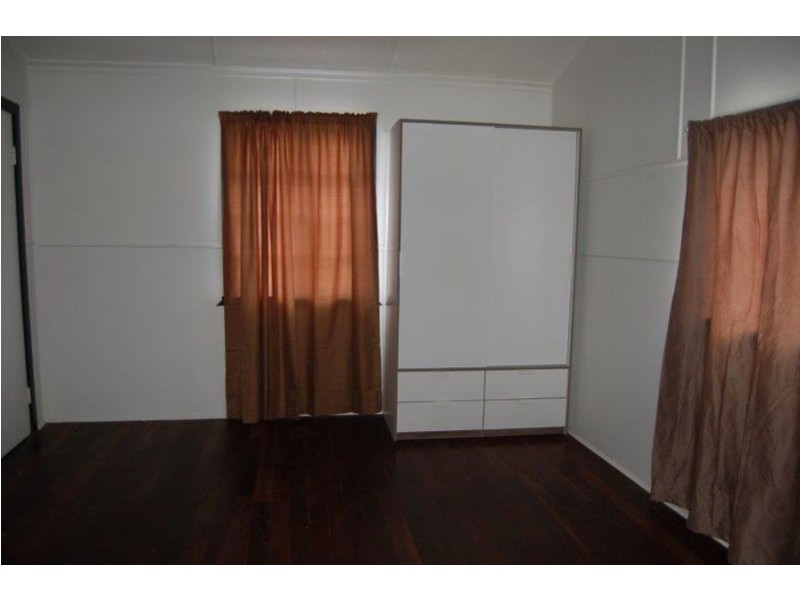 7 Pelican Street, North Ipswich QLD 4305