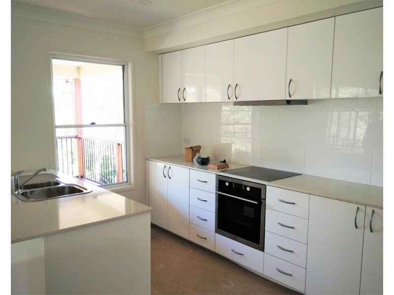 8 Harrison Street, North Ipswich QLD 4305