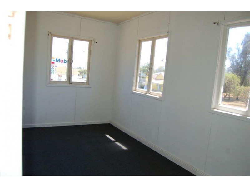 25 Fassifern Street, Peak Crossing QLD 4306