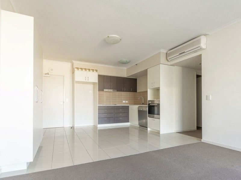 502 – 11 Ellenborough Street, Woodend QLD 4305
