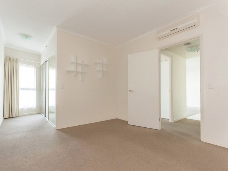 502 – 11 Ellenborough Street, Woodend QLD 4305