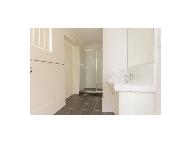 8/282 Brisbane Street, West Ipswich QLD 4305