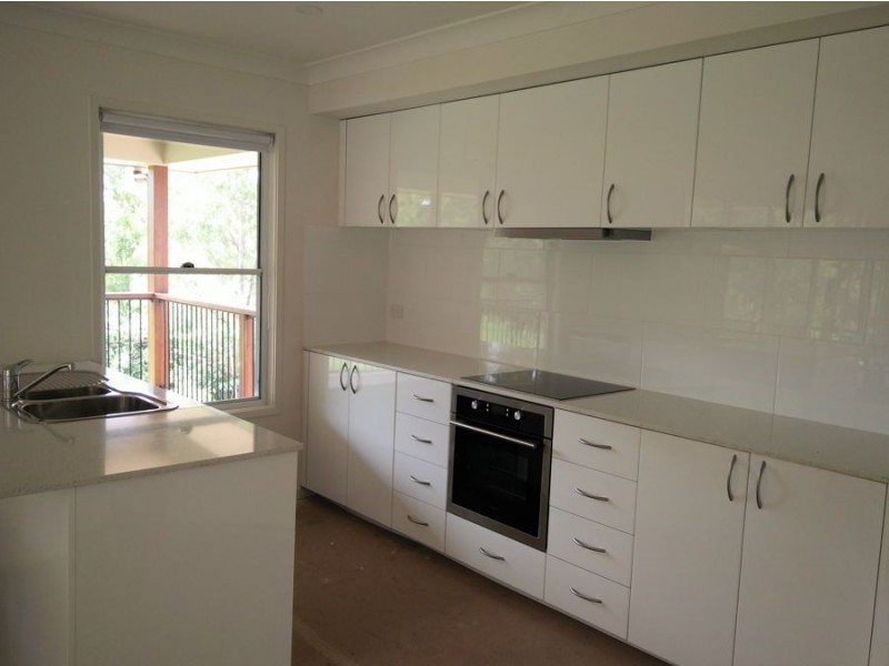 8 Harrison Street, North Ipswich QLD 4305