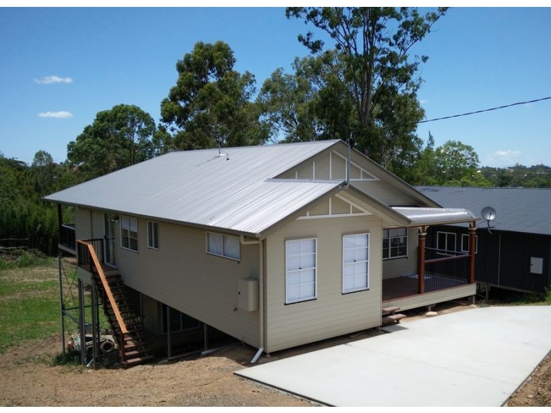 8 Harrison Street, North Ipswich QLD 4305