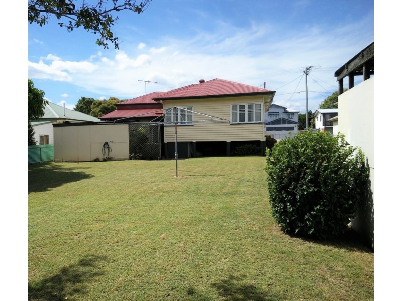 13 Morris Street, Silkstone QLD 4304