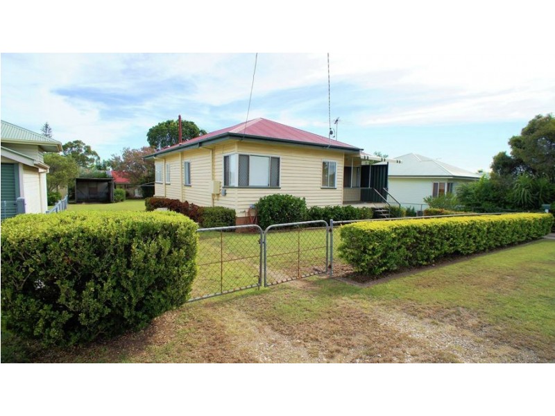 13 Morris Street, Silkstone QLD 4304
