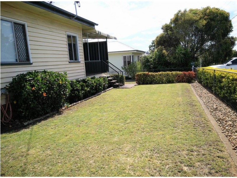 13 Morris Street, Silkstone QLD 4304