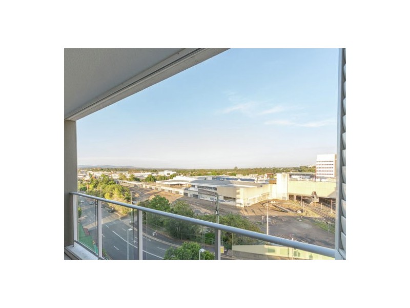 502 11 Ellenborough Street, Woodend QLD 4305