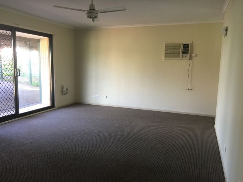 30 Burgoyne Street, Bundamba QLD 4304