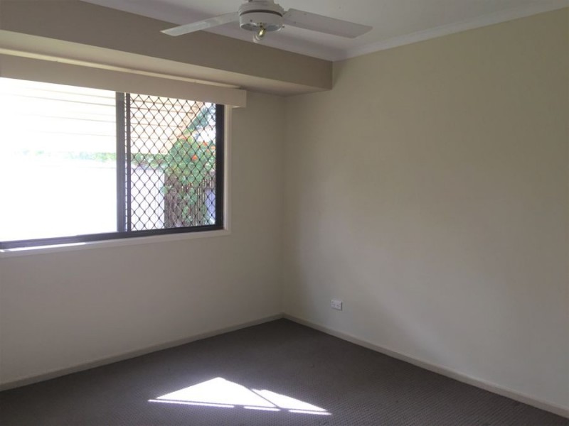 30 Burgoyne Street, Bundamba QLD 4304