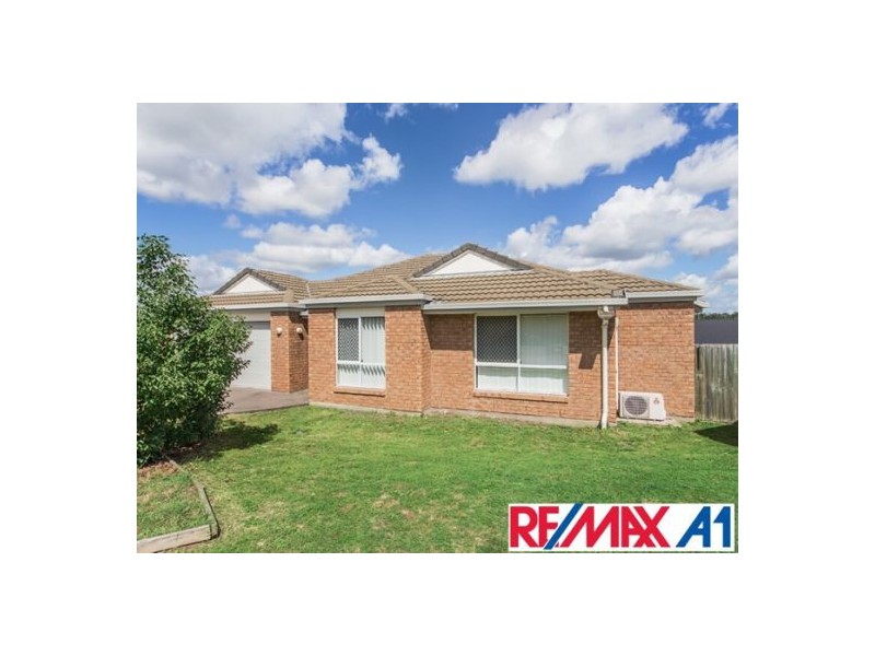 8 Jonathon Place, Flinders View QLD 4305