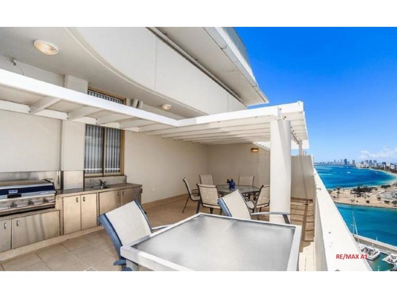 33/19 Oatland Esplanade, Runaway Bay QLD 4216