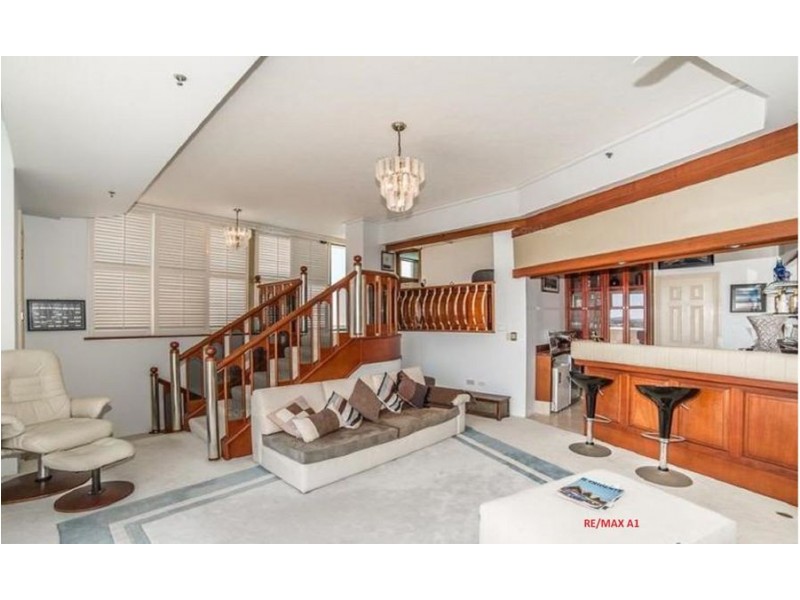 33/19 Oatland Esplanade, Runaway Bay QLD 4216