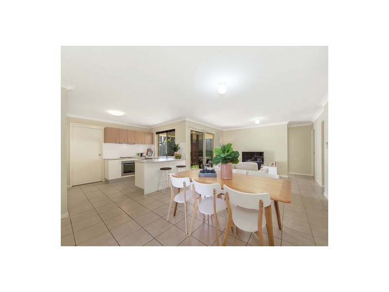 5 Josh Court, Flinders View QLD 4305