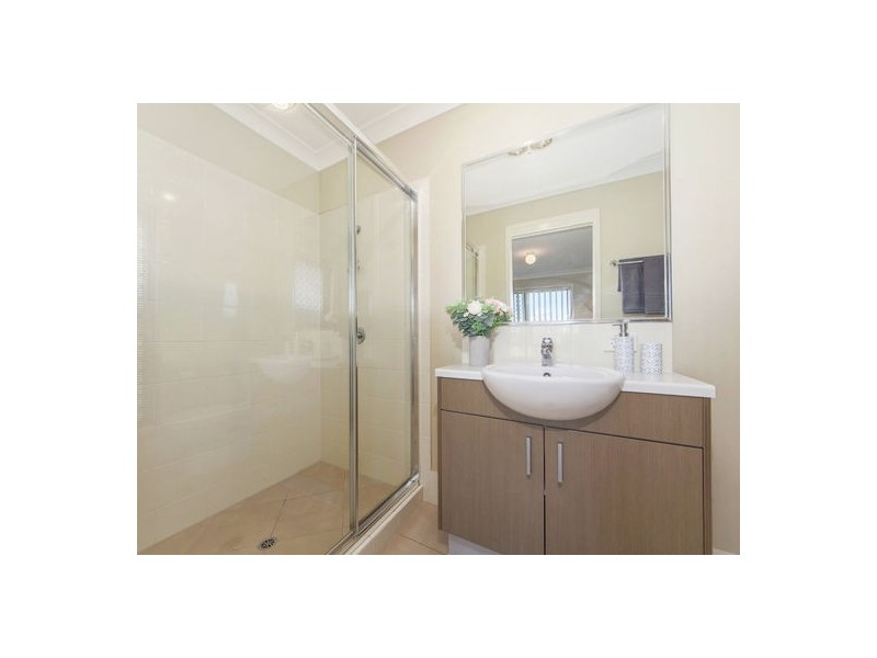 5 Josh Court, Flinders View QLD 4305
