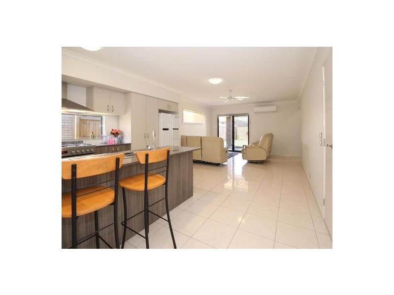 27 Lillypilly Drive, Ripley QLD 4306
