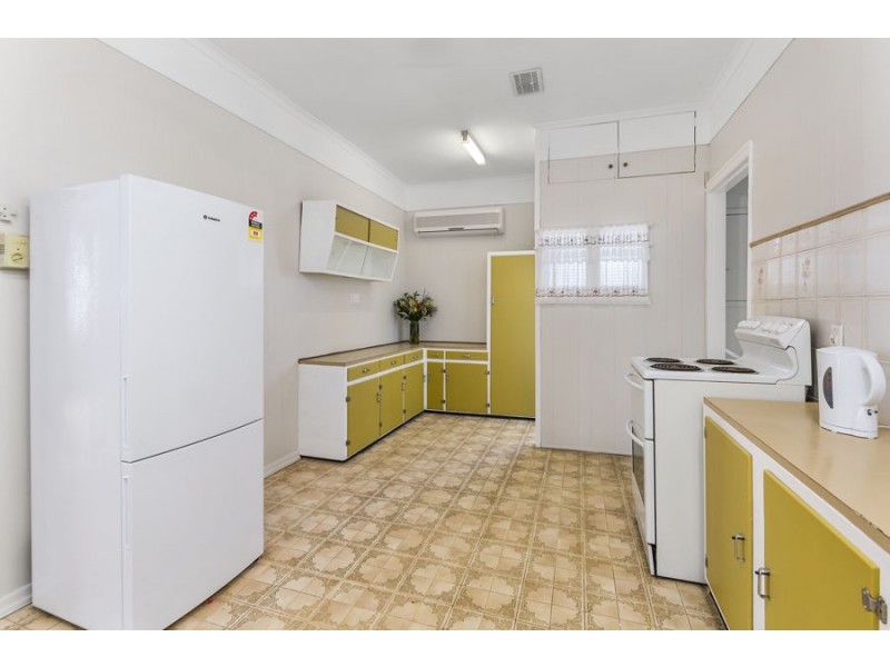 101 Blackstone Road, Silkstone QLD 4304
