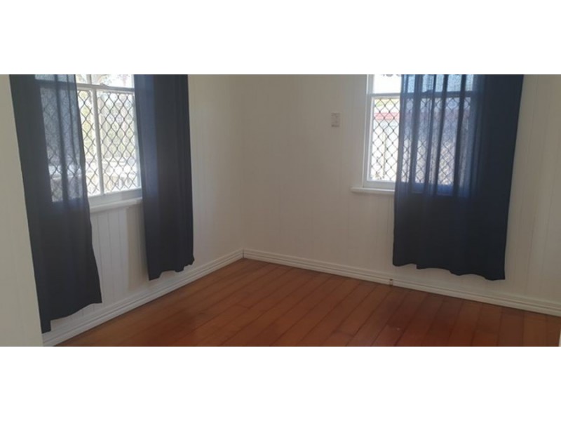 14 Freeman Street, North Ipswich QLD 4305