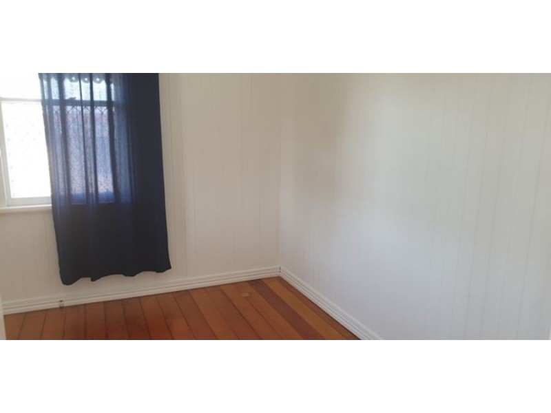 14 Freeman Street, North Ipswich QLD 4305