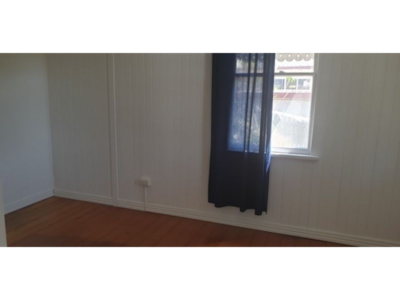 14 Freeman Street, North Ipswich QLD 4305