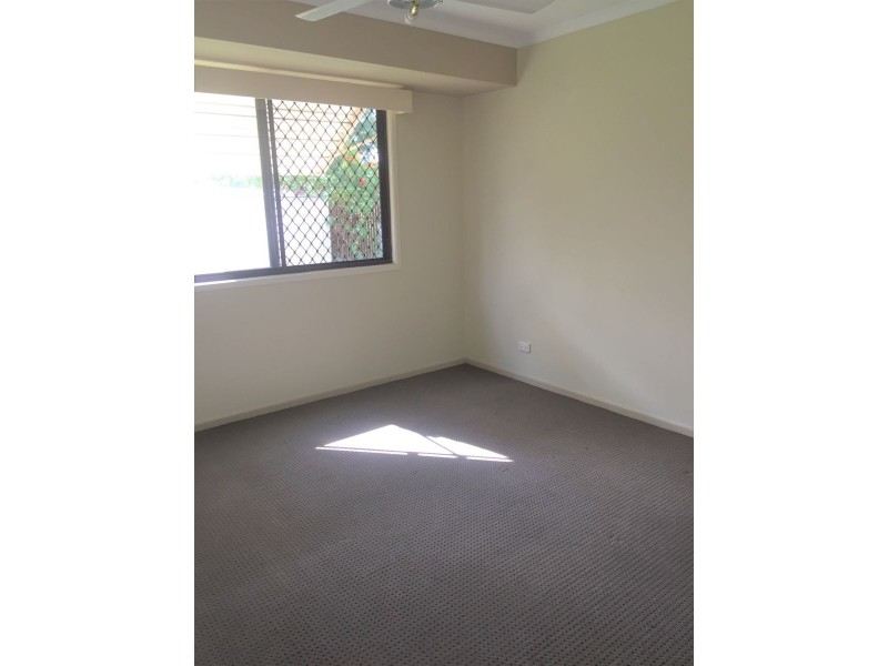 30 Burgoyne St, Ipswich QLD 4305
