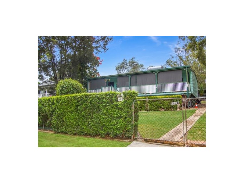30 Dixon Street, Wulkuraka QLD 4305