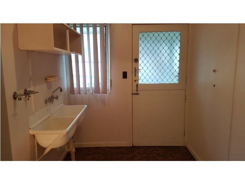 1 John Street, Redbank QLD 4301