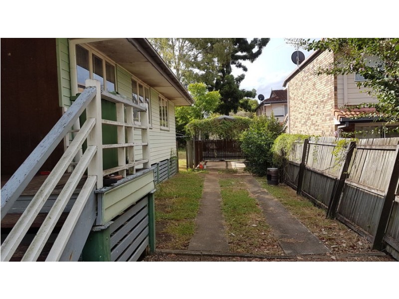 1 John Street, Redbank QLD 4301