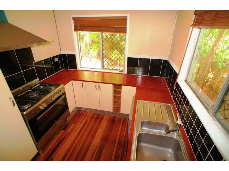 18 Farr Street, East Ipswich QLD 4305