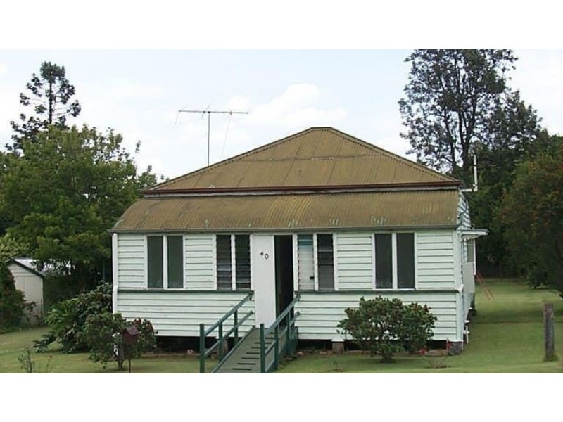 40 Lindsay Street, Bundamba QLD 4304