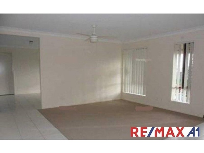 3 Iris Court, Yamanto QLD 4305