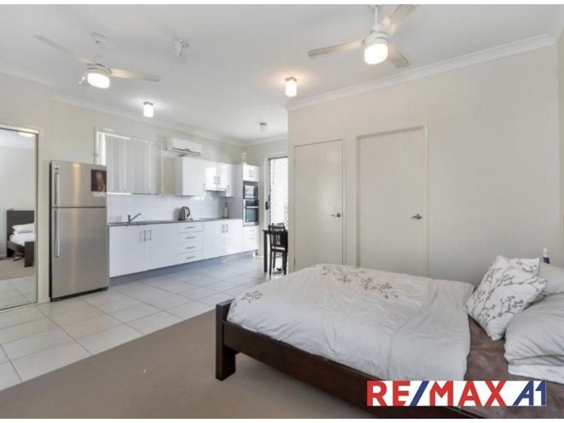13 Iris Court, Yamanto QLD 4305