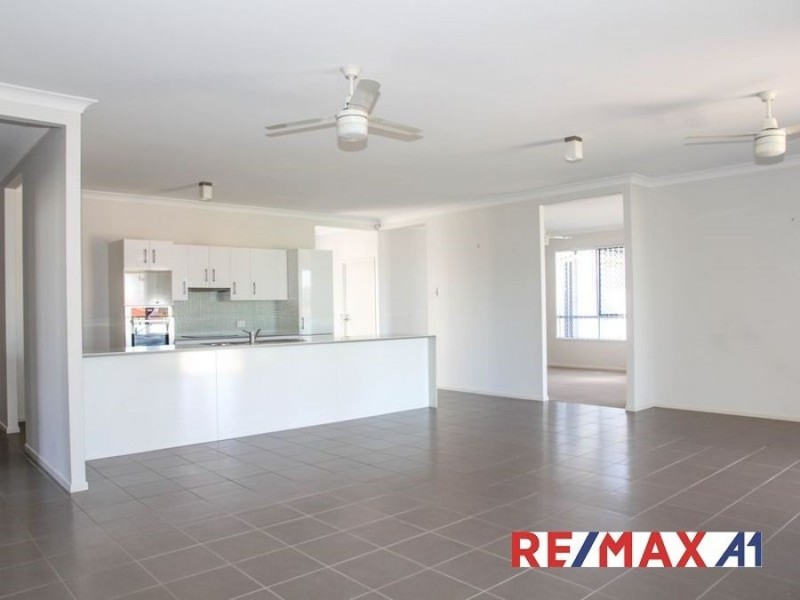 9 Lilly Court, Yamanto QLD 4305