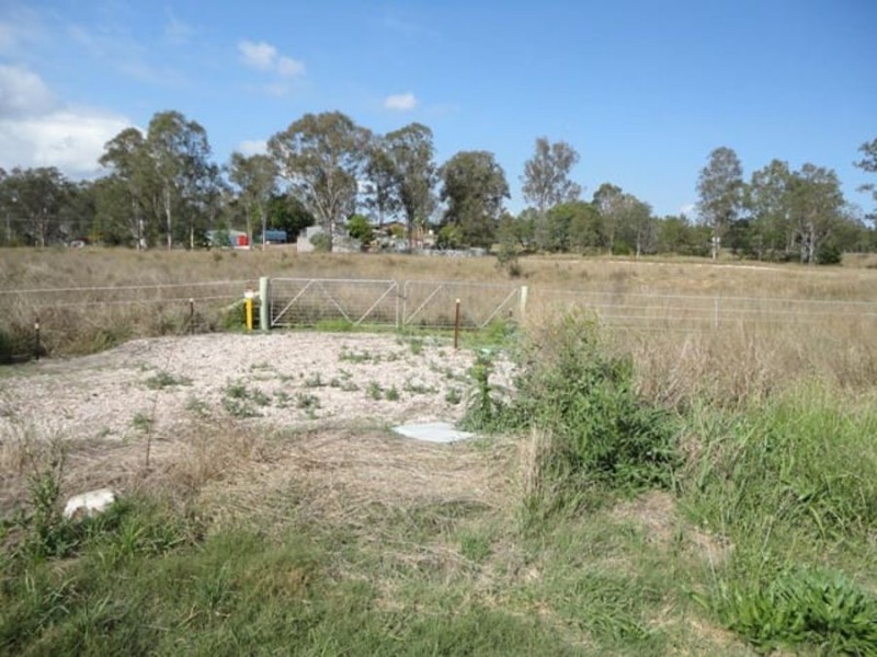 13 East Owen Street, Raceview QLD 4305