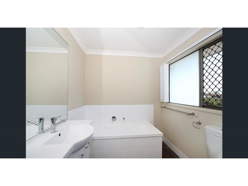 11 Clarke Court, Collingwood Park QLD 4301