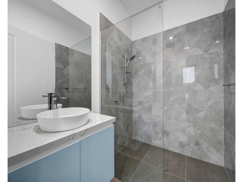 81 Brisbane Road, Bundamba QLD 4304