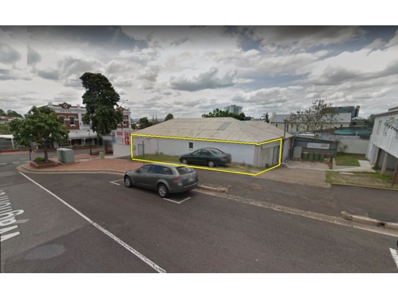 196 Brisbane Street, Ipswich QLD 4305