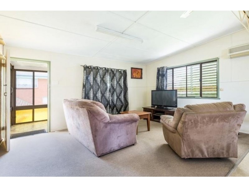 34 STAFFORD STREET, Booval QLD 4304