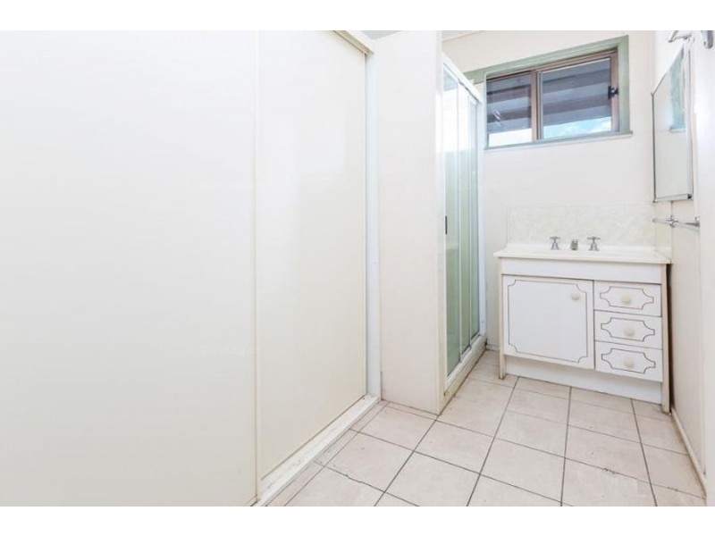 34 STAFFORD STREET, Booval QLD 4304