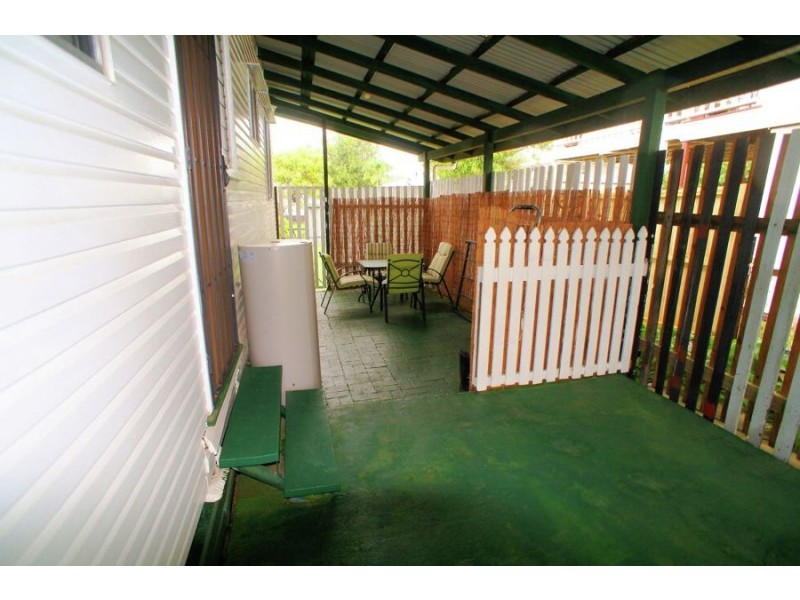 23 Vivian St, Eastern Heights QLD 4305